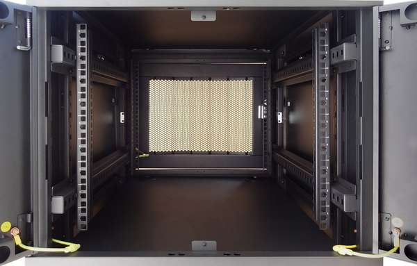 Naar omschrijving van AST19-8042-4PC - 19' Serverkast, 42U geperforeerde deuren, 4 Compartimenten BxDxH 800x1000x2000mm