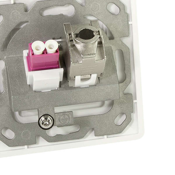 Naar omschrijving van NK4054 - Keystone faceplate for 2 keystone jacks,  pure white